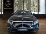Mercedes-Benz E 200 EXCLUSIVE+MULTIBEAM+Navi+Kamera+PDC+Sitzhz - Mercedes-Benz E 200: Exclusive