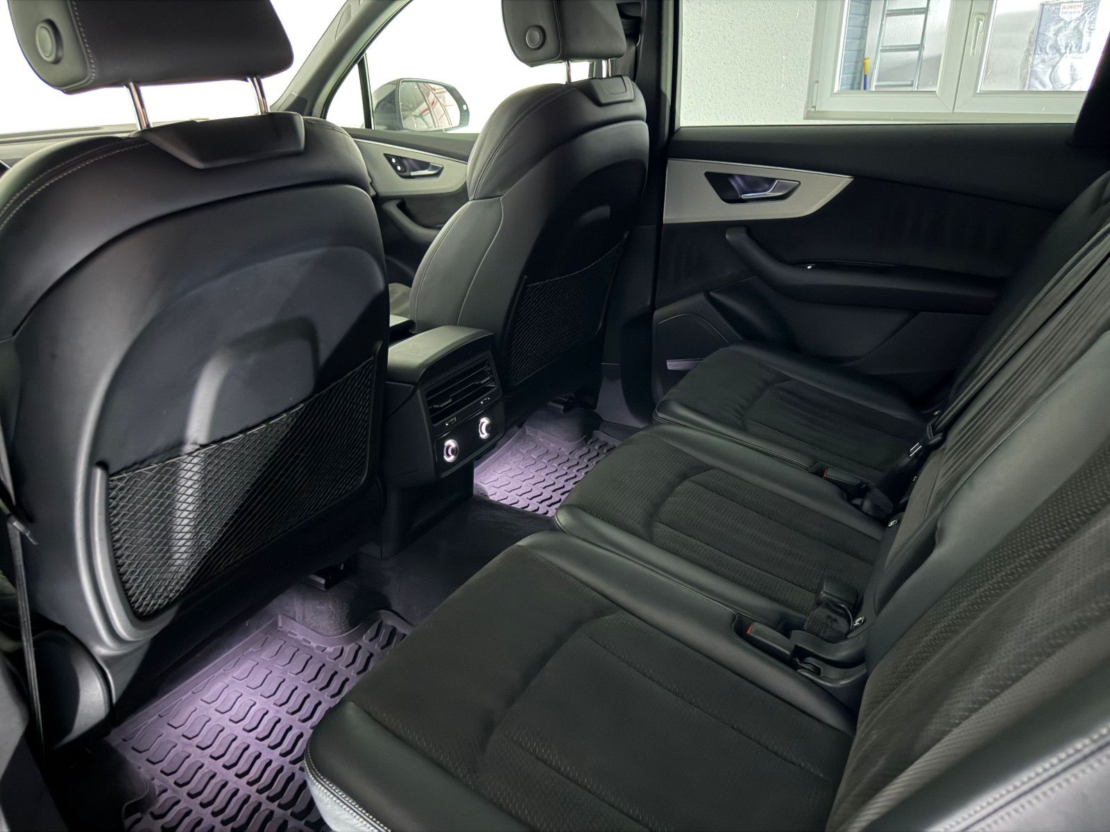 Fahrzeugabbildung Audi Q7 50 TDI Quattro S LINE/BOSE/MEMORY/HuD/7-SITZE