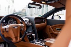 Fahrzeugabbildung Bentley Continental GT V8S *MY2015 / MULLINER / SADDLE*