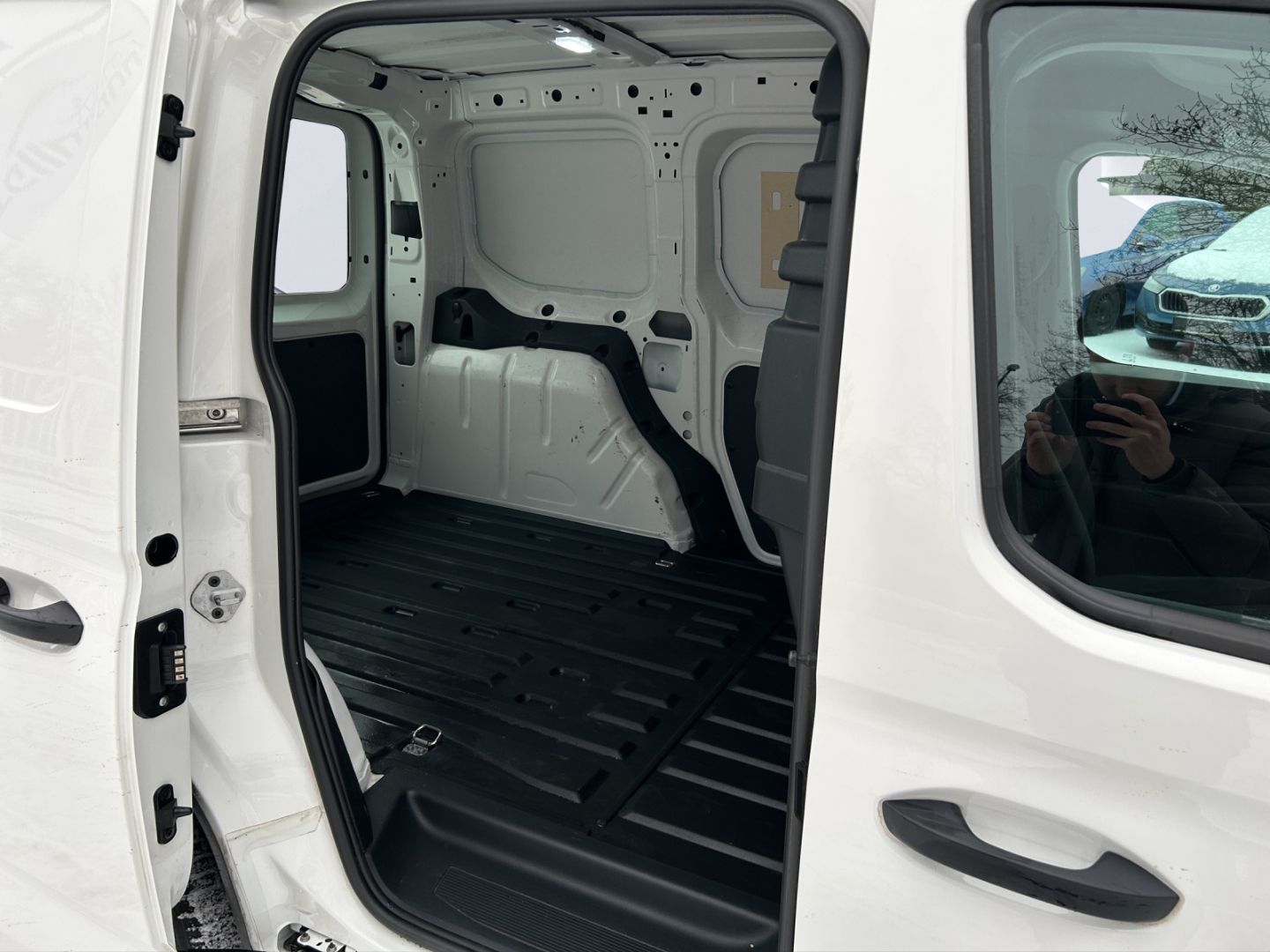 Caddy Cargo 2,0 l TDI CR 55 kW Getriebe: 6-Gang-