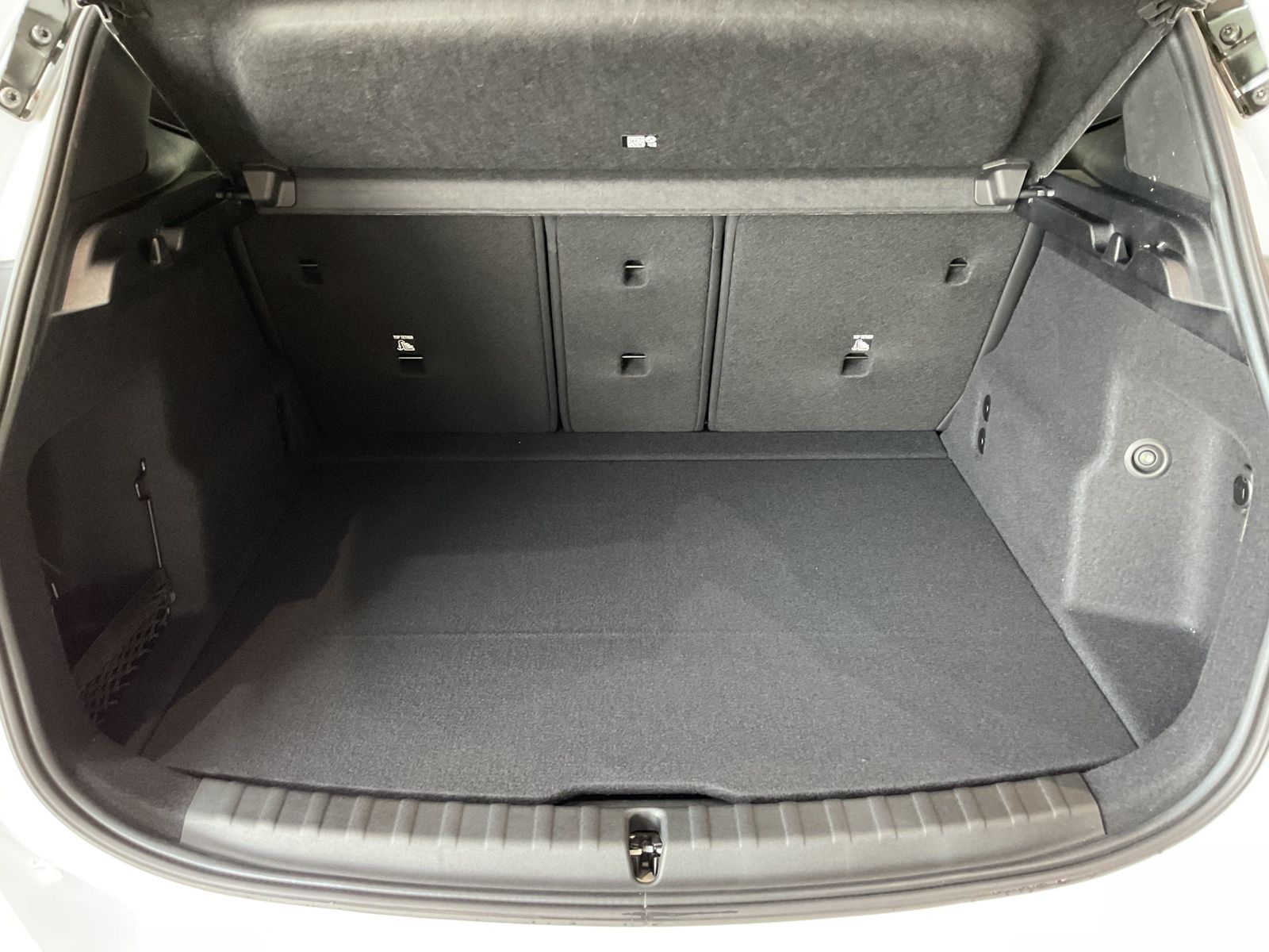 Fahrzeugeinzelansicht 14 Fahrzeugabbildung BMW 218i |Head-Up Disp. |AHK |elektr. Heckklap. DAB
