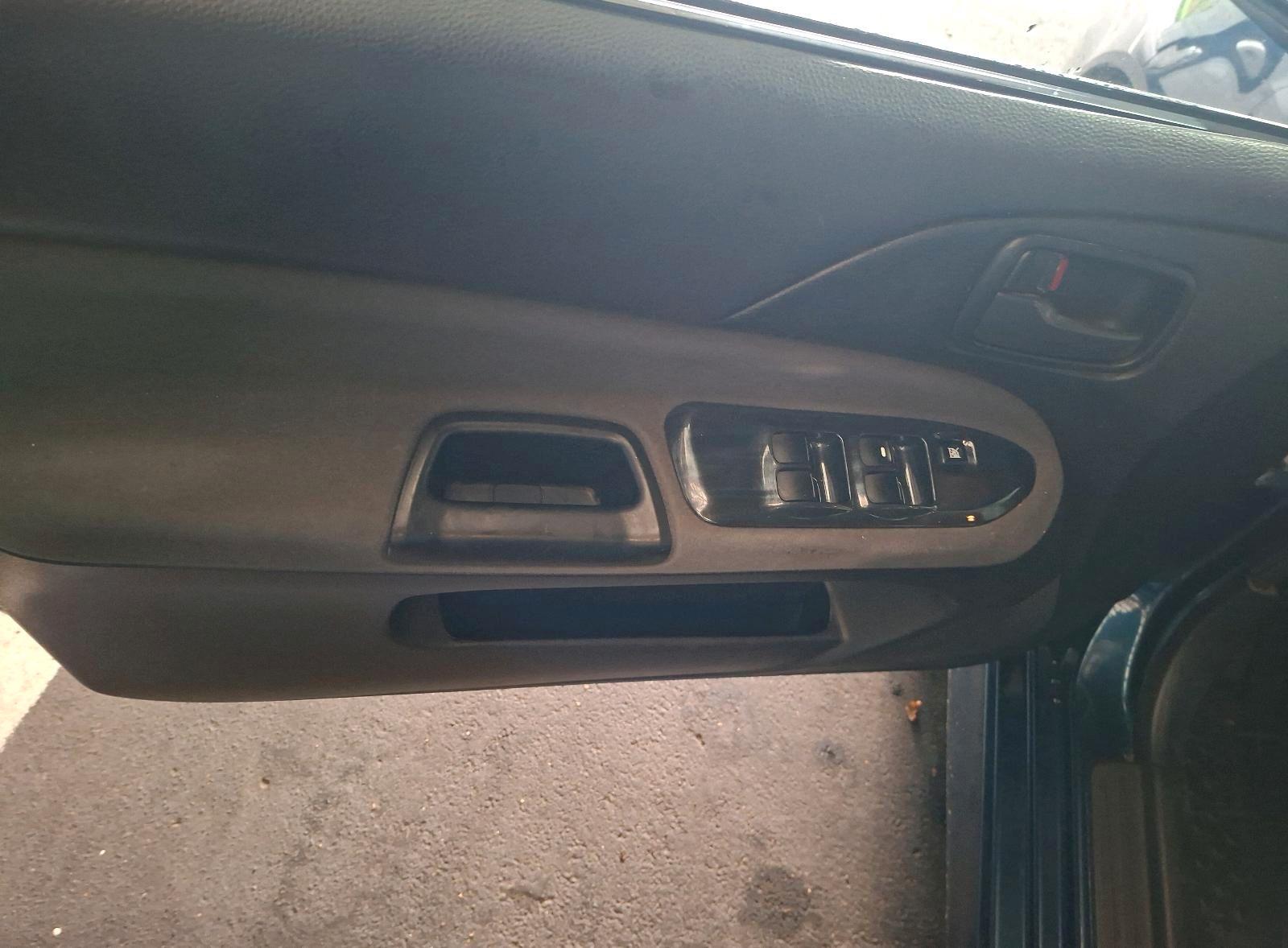 Mitsubishi Lancer 2005 — photo 5