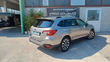 Subaru Outback - 4