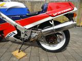 Honda VFR 750R RC30 - HONDA MOTORRAD RC30 VFR750R