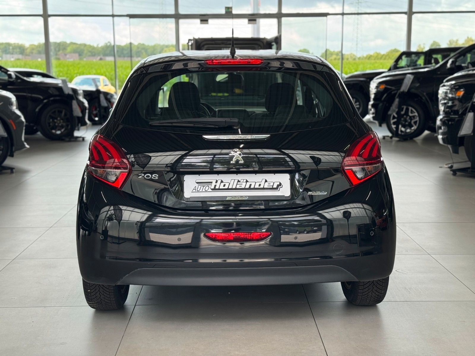 Fahrzeugabbildung Peugeot 208 1.2 110 Allure "Automatik GJR Sitzheizung"