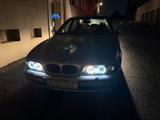 BMW E39 528I - BMW 528: E39 528i