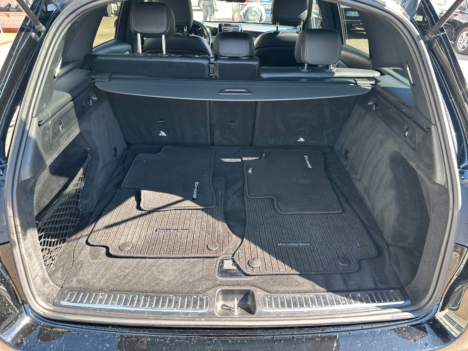 Fahrzeugabbildung Mercedes-Benz GLC 250 4MATIC Autom., ABSTANDSTEMPOMAT, PANORAM