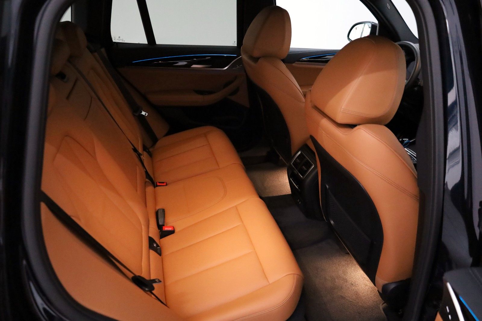 Fahrzeugabbildung BMW iX3 Inspiring Shadow-Line,Leder,Navi,Panora,360°