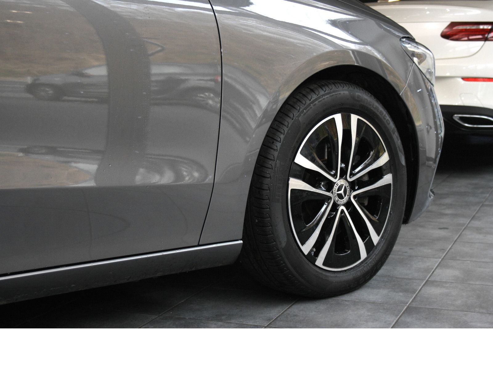 Fahrzeugabbildung Mercedes-Benz B 180 d Progres. Advanced *AHK*Winter-Paket*LED*