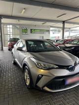 Toyota chr. zum Verkauf - Toyota C-HR in Düsseldorf