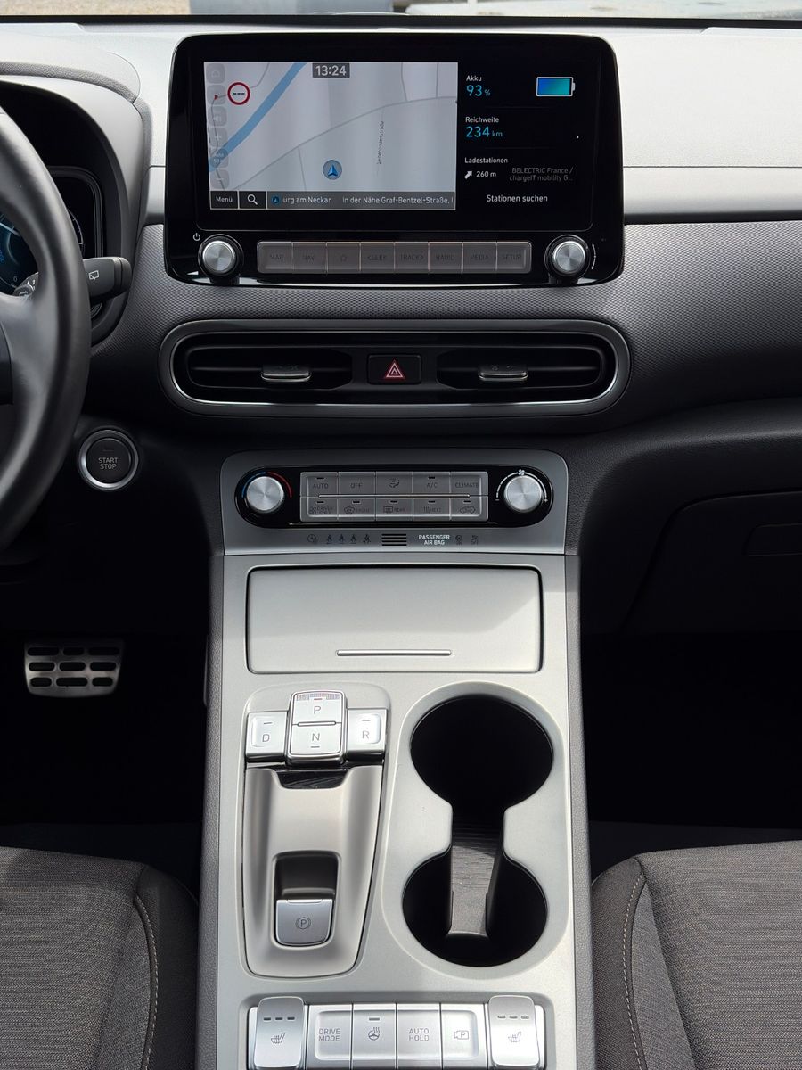 Fahrzeugabbildung Hyundai KONA E Trend ACC PDC CAM SHZ LHZ Navi CarPlay