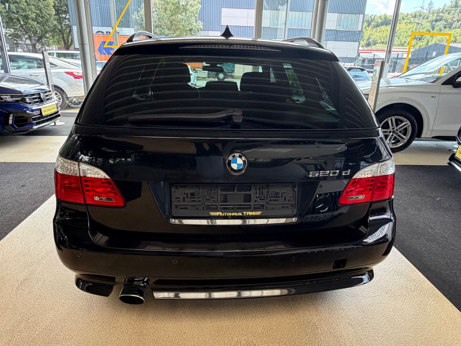 Fahrzeugabbildung BMW 520 5 Touring 520 d