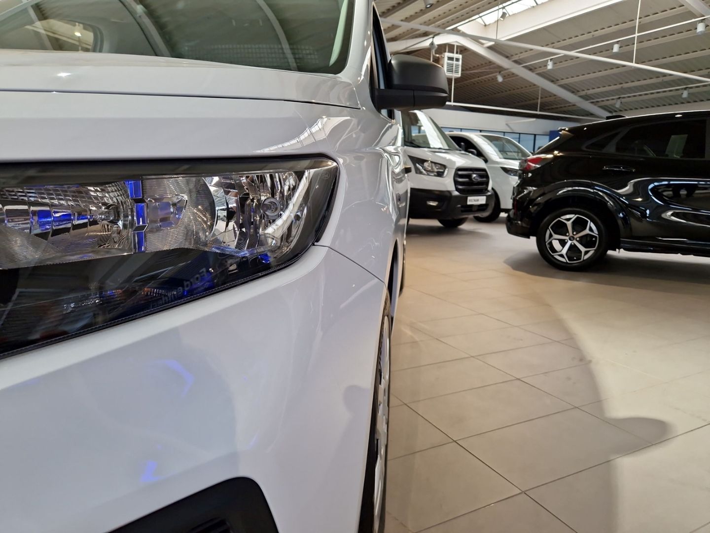Fahrzeugabbildung Ford Transit Courier Trend 1.5 EcoBlue 100PS Navi ACC