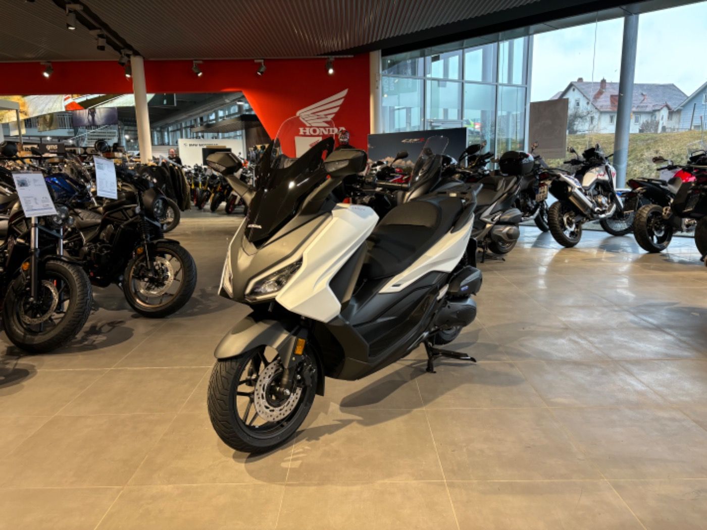 Fahrzeugabbildung Honda Forza 125 NSS 125 Modell 2025