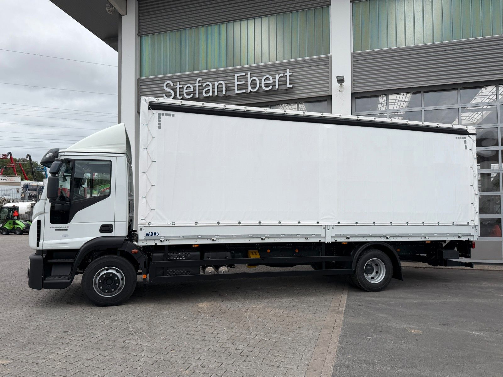 Fahrzeugabbildung Iveco Eurocargo ML140E28/P LBW Bär AHK Schiebeplane