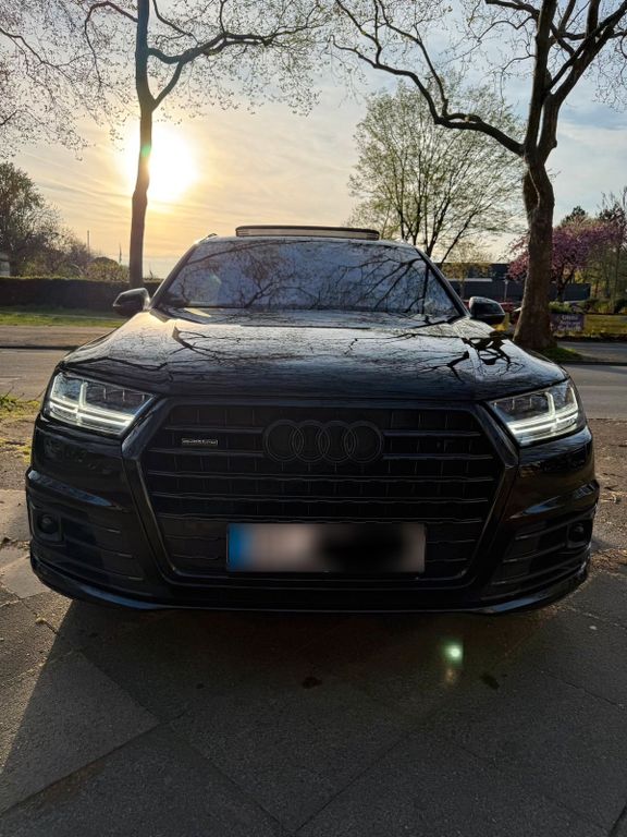 Image of Audi Q7