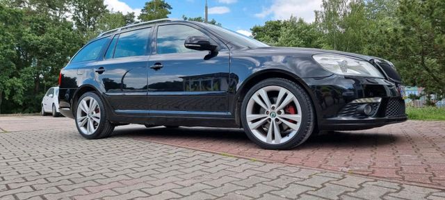 Skoda Familienkombi Skoda Oktavia Rs TDI DSG 6 Gang