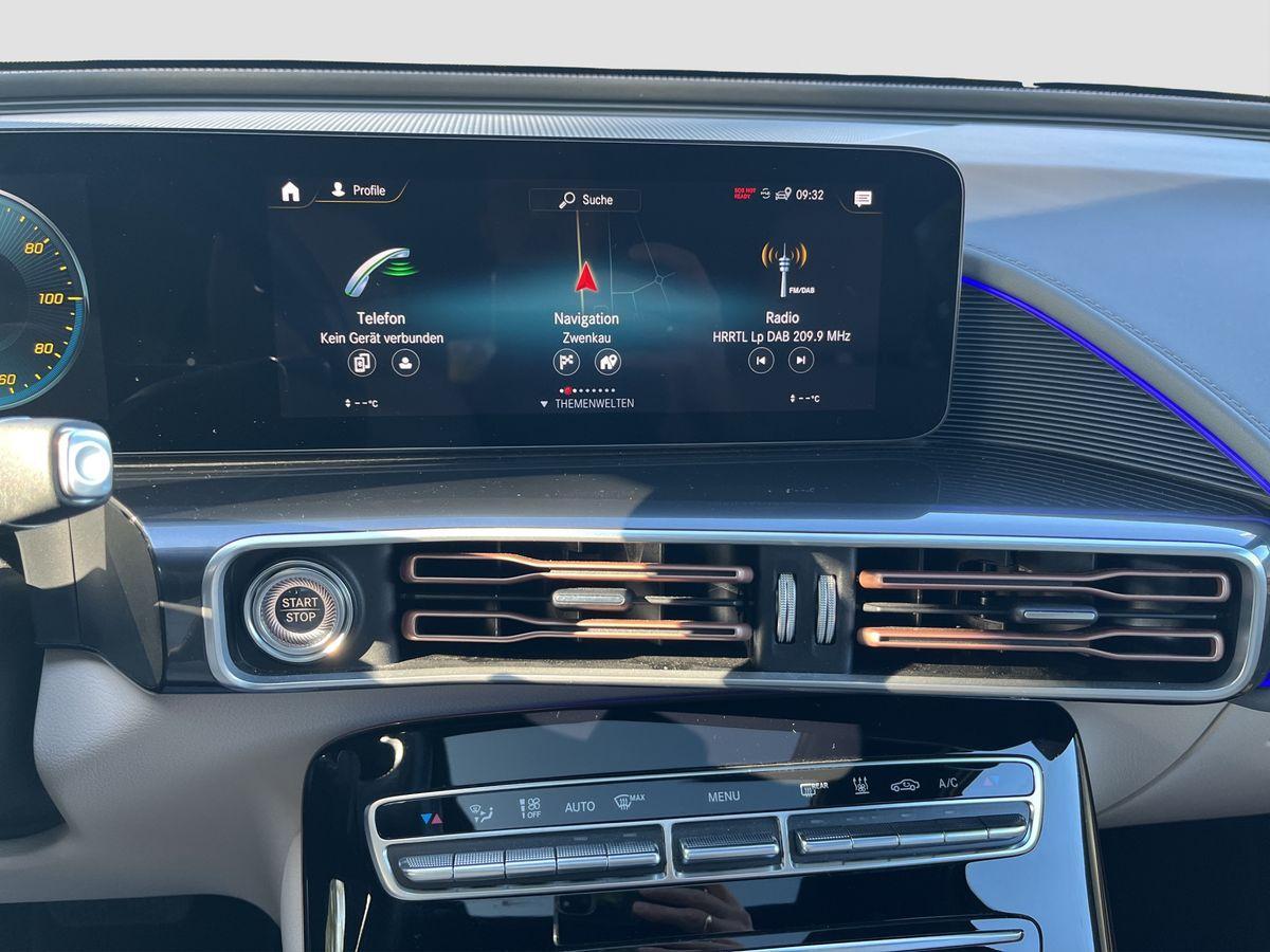 Mercedes-Benz EQC 400 4MATIC MULTIBEAM LED + LEDERSITZE + NAVI