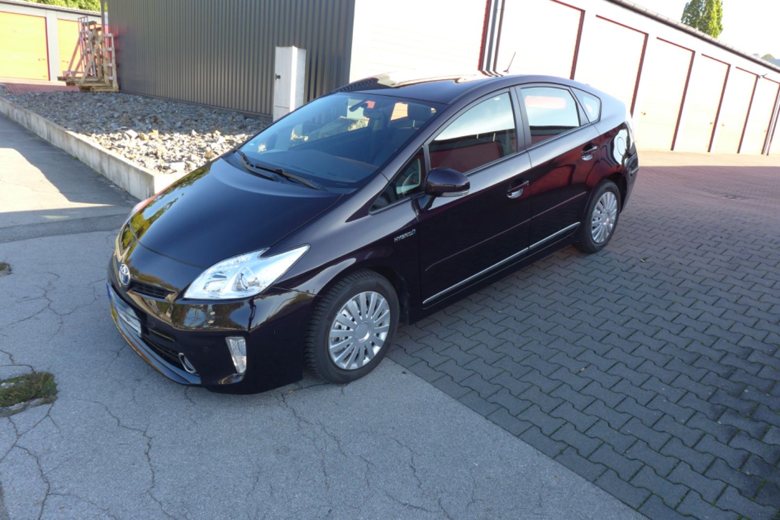 Toyota Prius 1.8-l-VVT-i Hybride Life in Top Zustand