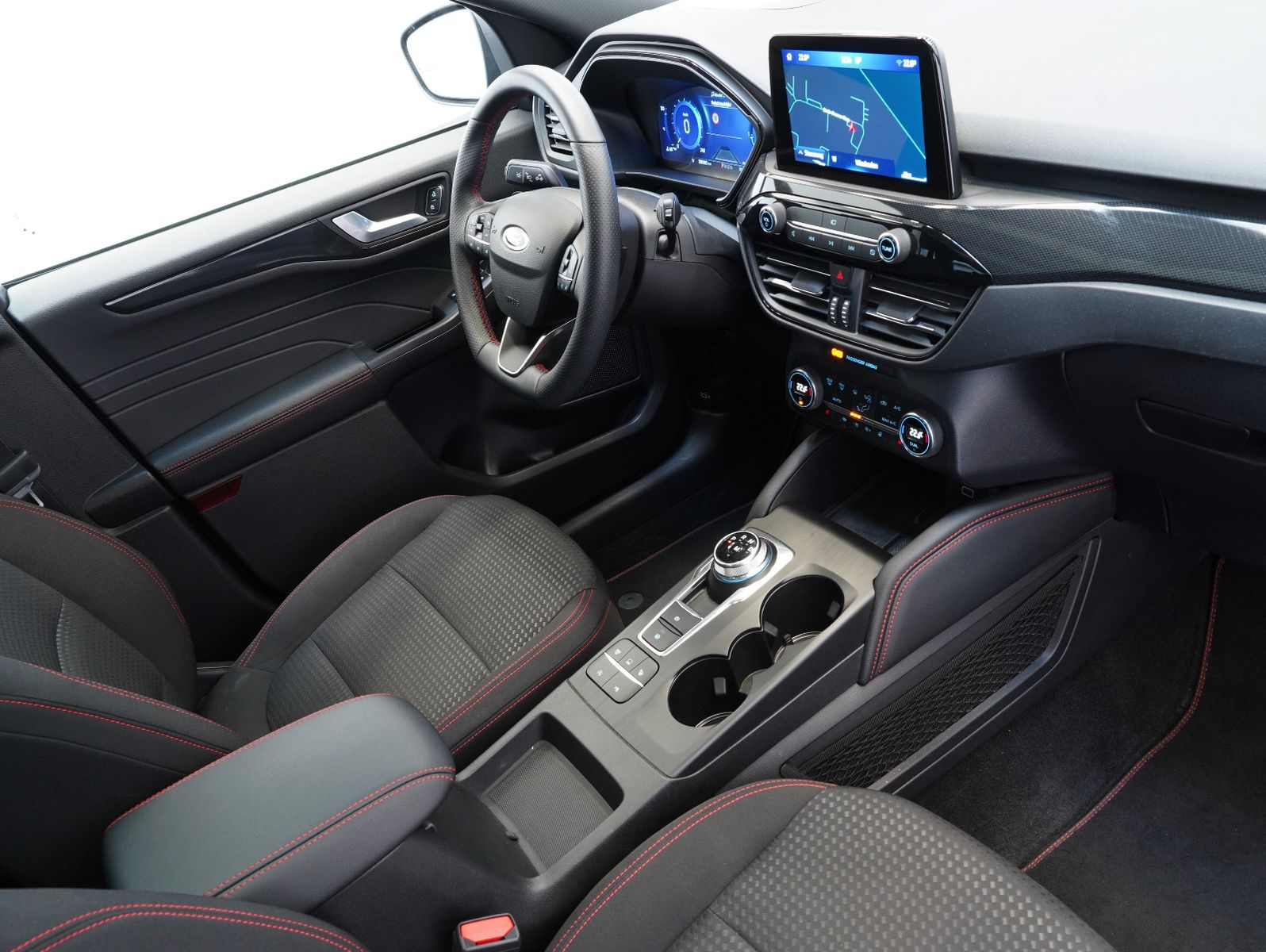 Fahrzeugabbildung Ford Kuga 2.0 EcoBlue 4x4 ST-Line LED/NAVI/ACC/PANO