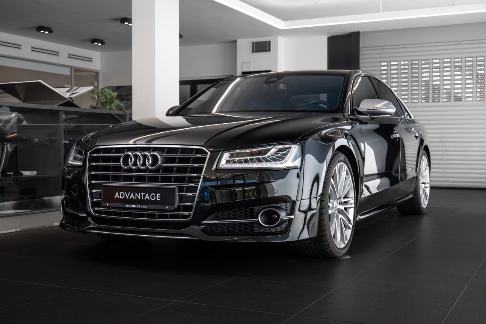 Audi S8 4.0TFSI quattro/BOSE/Matrix-LED/Massage seats