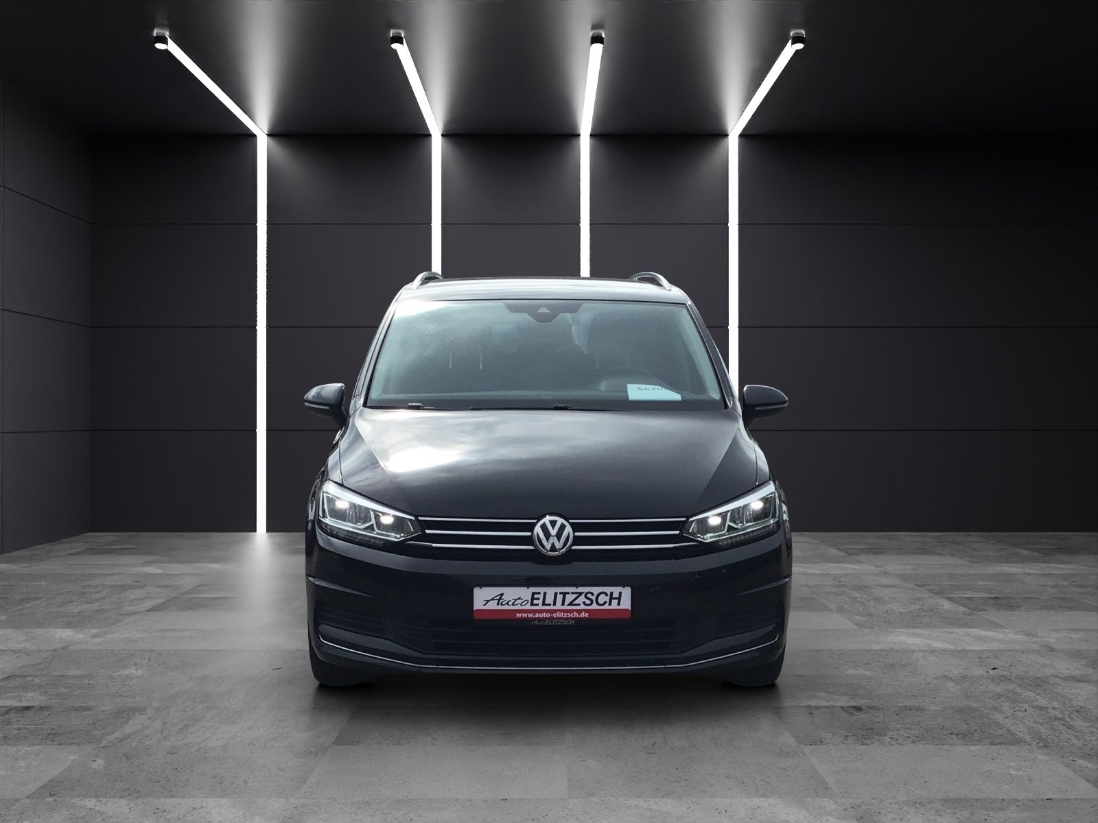 Fahrzeugabbildung Volkswagen Touran TDI DSG LED 16" ACC AHK SHZ 7 Sitzer