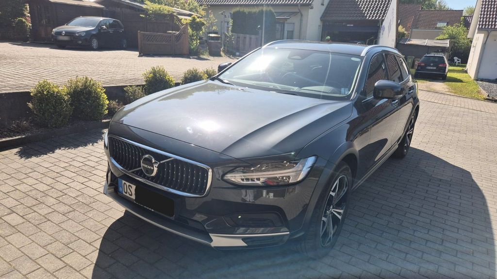 Image of Volvo V90 Cross Country