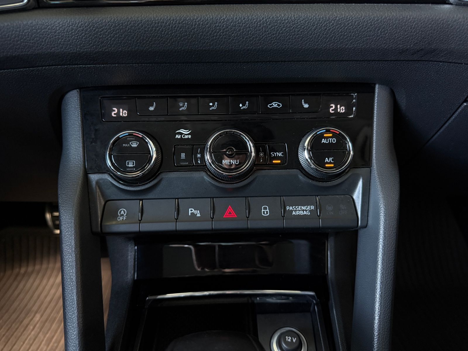 Fahrzeugabbildung SKODA Kodiaq Style 4x4 AHK ACC StHZ CANTON LEDER MEMO
