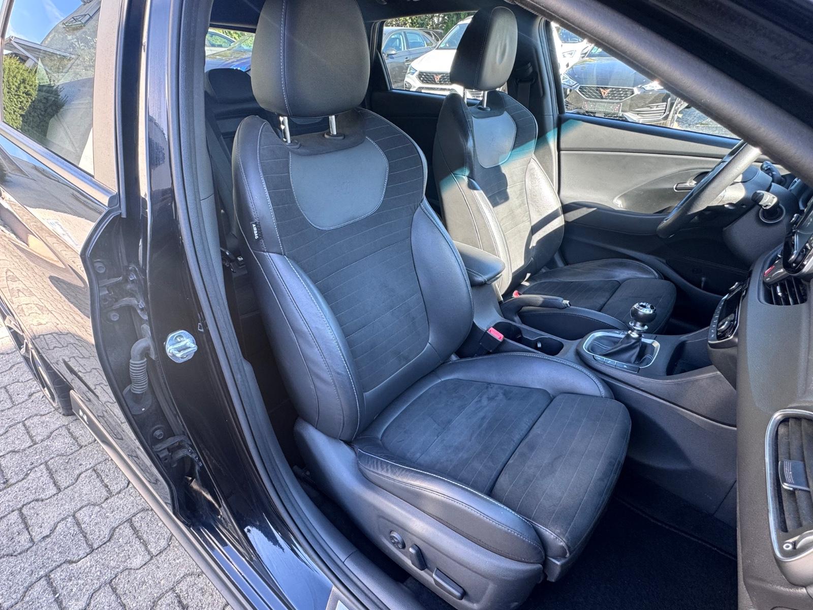 HYUNDAI I30 - 2.0 I30 N PERFORMANCE - 275 CV - BVM - VOLANT EN CUIR