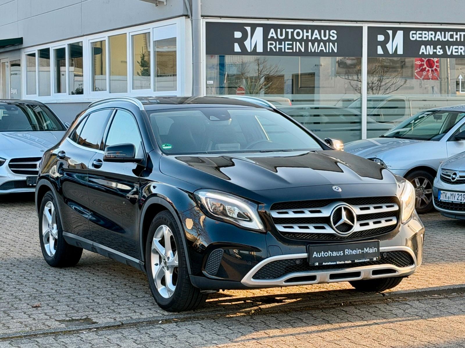 Mercedes-Benz GLA 180*Aut.*Nav*Led-Scheinwerfer*Pdc*Shz*
