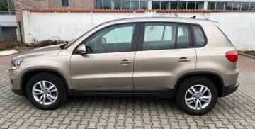 Volkswagen Tiguan - 5