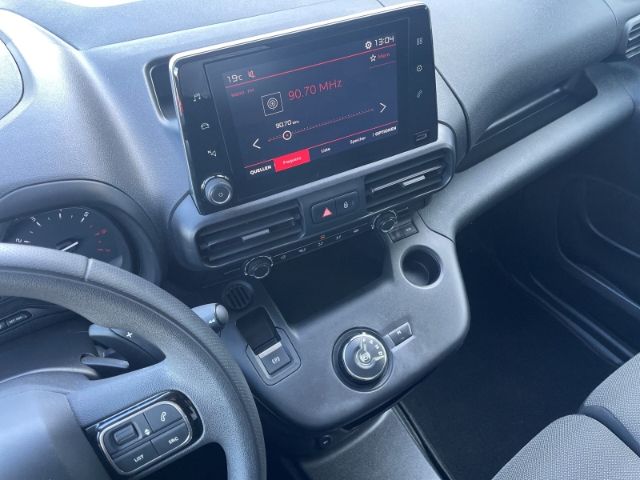 Fahrzeugabbildung Citroën Berlingo 1.2 PureTech 130 Club M L1Autom. Einpar