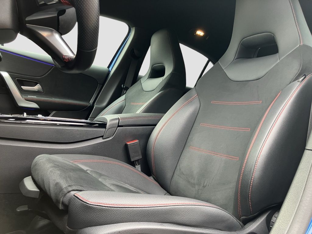 Fahrzeugabbildung Mercedes-Benz A 200 AMG*NIGHT*MULTIB*AHK*DISTR*TOTW*KEYL*KAM