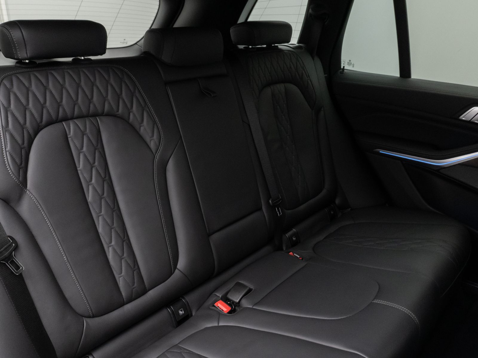 Fahrzeugabbildung BMW X5 xD45e M Sport 360°Laser HUD DAB H/K Komfort