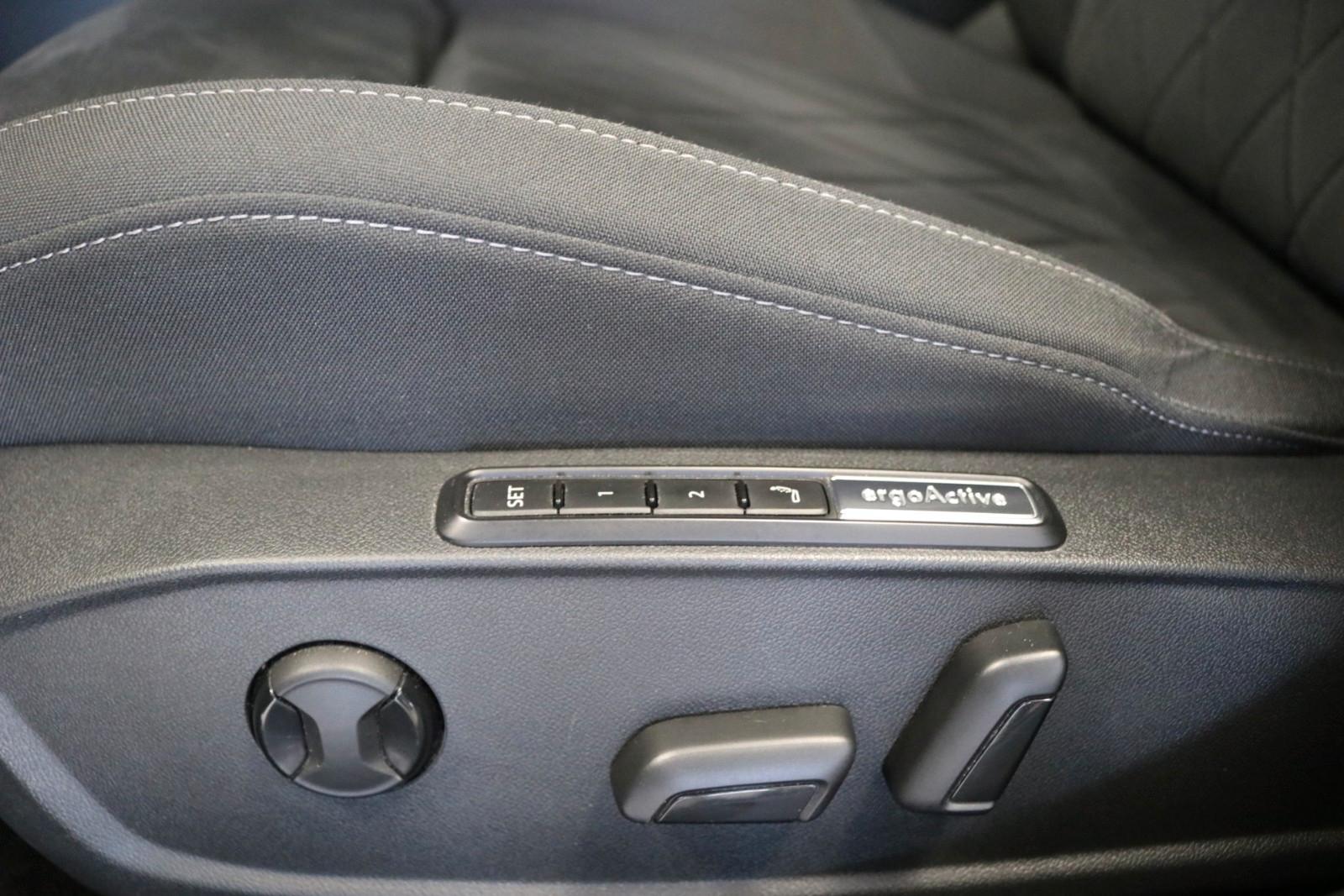 Volkswagen Golf VIII Lim. Style Kamera AHK ACC Memory, миниатюра 12