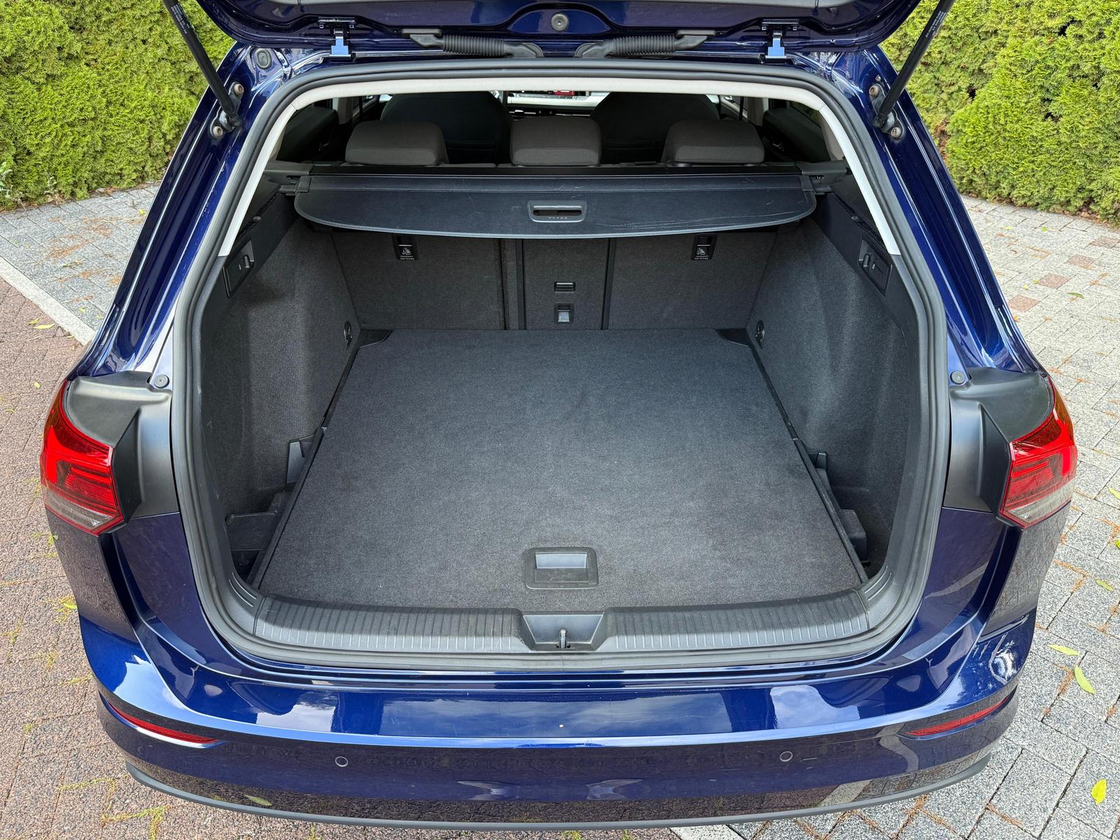 Volkswagen Golf 8 2.0TDI Life LED+NAV+SHZ+KAM+ACC+AMBI+CARP, миниатюра 26