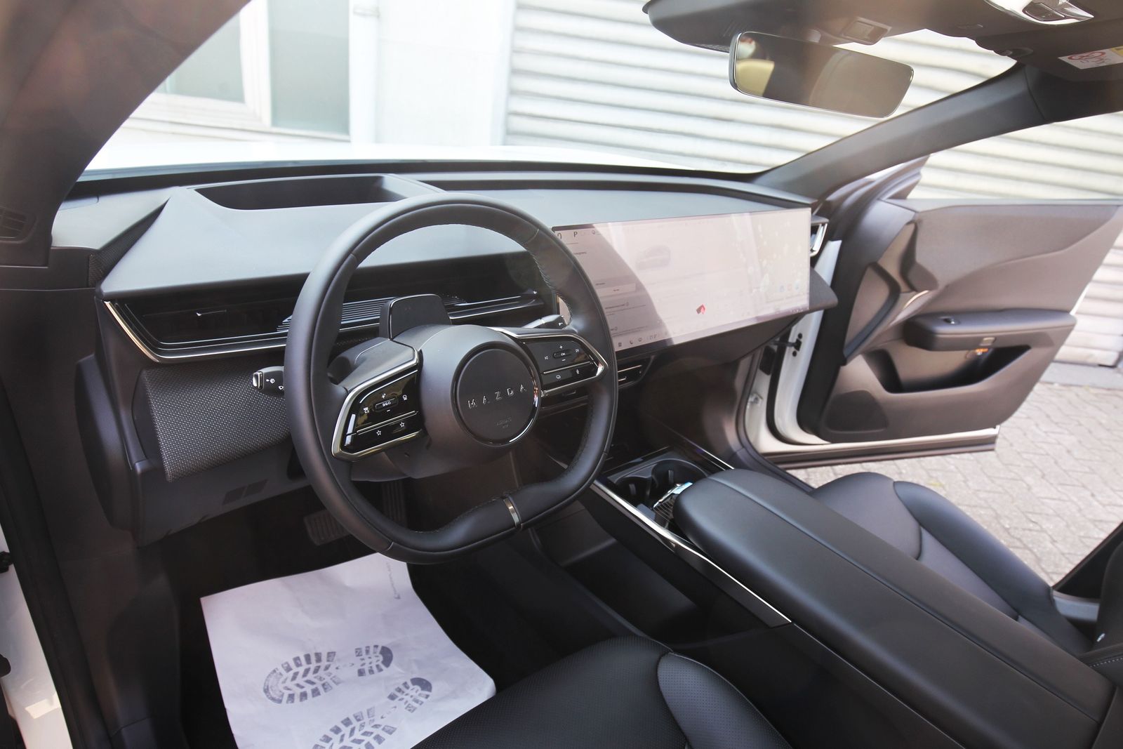 Mazda CX-6e - Bild 10