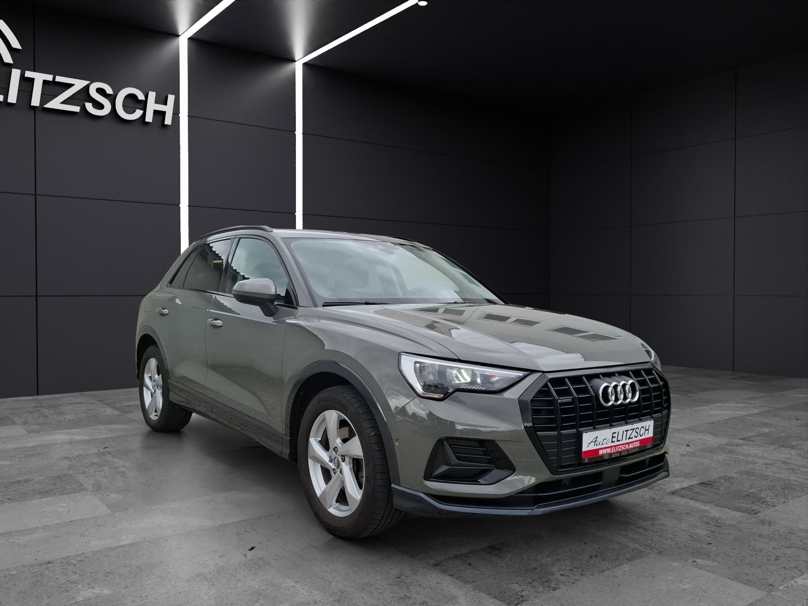 Fahrzeugabbildung Audi Q3 40 TFSI advanced S-tronic quattro LED AVC ACC