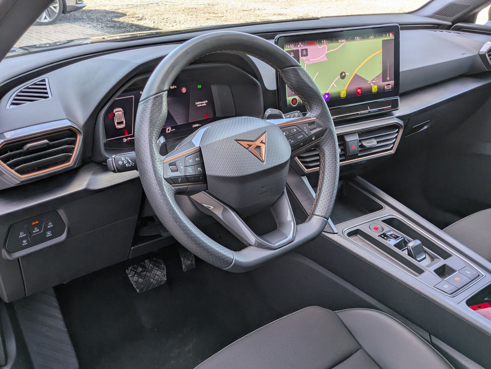 Fahrzeugabbildung CUPRA Leon 1.5 eTSI DSG MATRIX-LED*ACC*AHK*KAMERA*18"