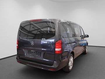 Mercedes V 220 - 7