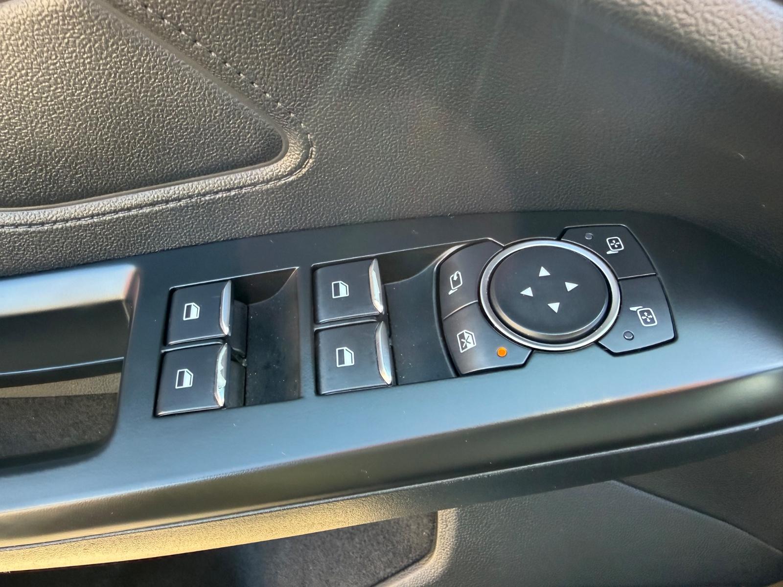 Ford Focus Turnier Cool & Connect Sport Lenkrad