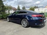 Mercedes-Benz E400 4MATIC Coupe in Adelsblau mit AMG Motor - Mercedes-Benz: Motor