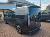 Hyundai STARIA 2.2 CRDi Signature 7-Sitzer Auto 4WD ... - Hyundai STARIA von privat