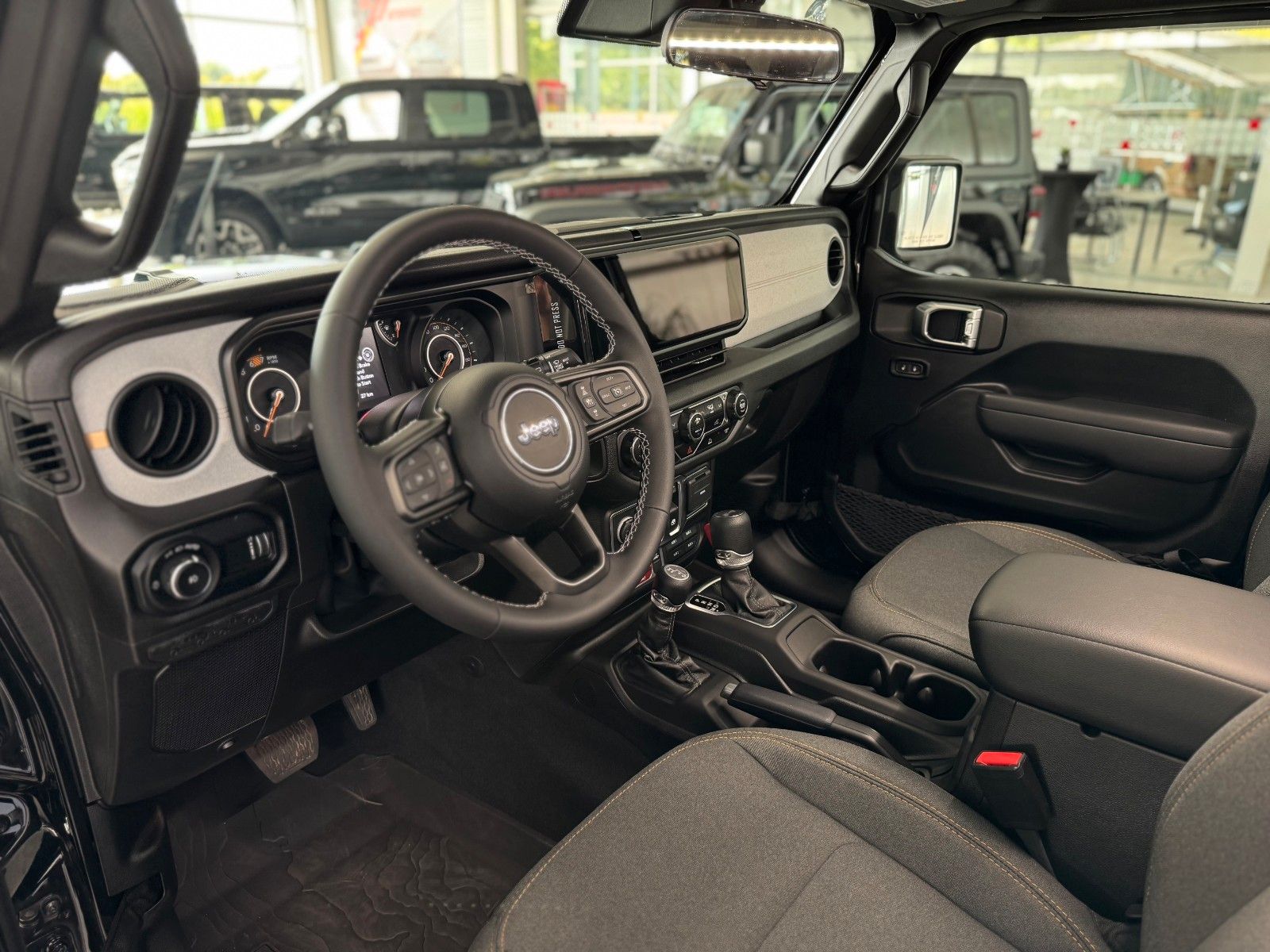 Fahrzeugabbildung Jeep Wrangler WILLYS 2.0 T-GDI 4x4 OFFROAD QuickOrder