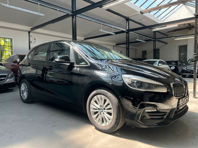 BMW Active Tourer 220 i *AUTOM*LED*NAVI*PDC*HKARDON*