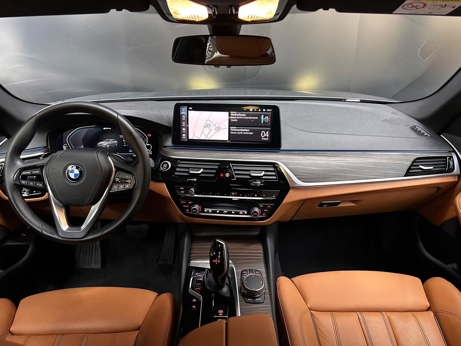 Fahrzeugabbildung BMW 530e xDri LEDER+VIRTU+PROF+LED+SHZ+KAMERA+TEMP+M