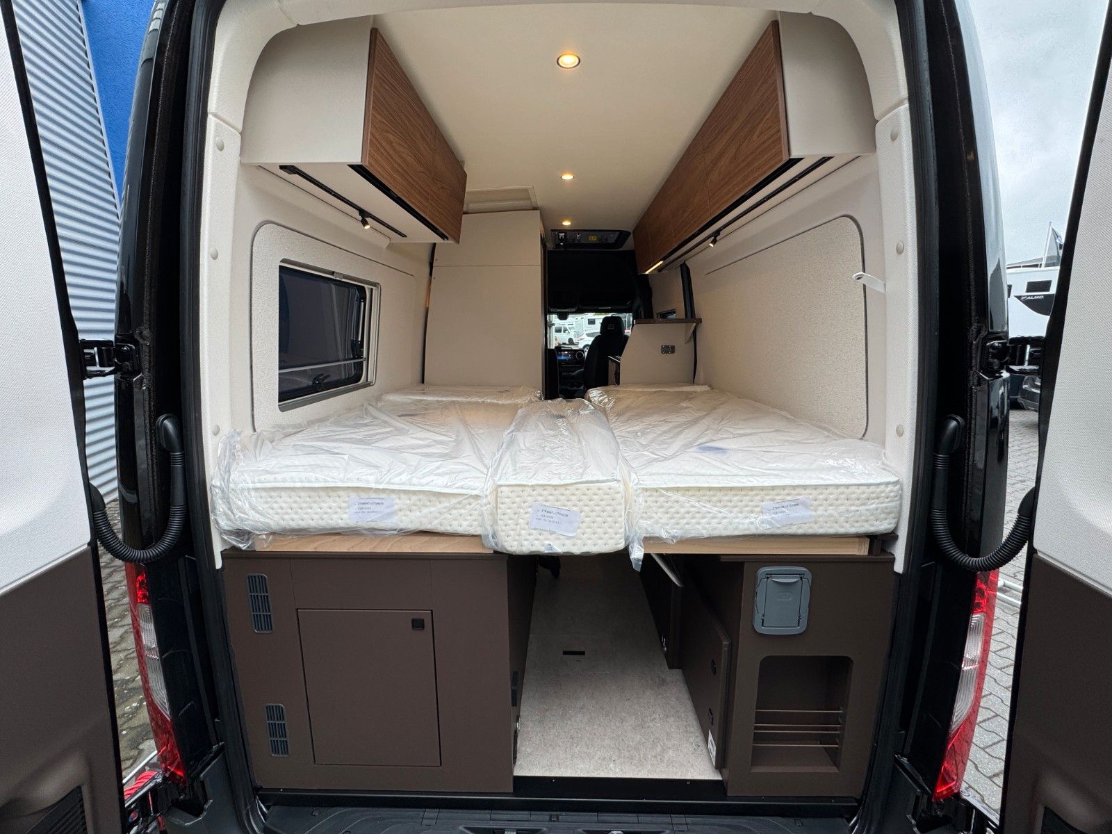 Fahrzeugabbildung Bürstner Habiton HMX 4x4 Schlafdach SIE SPAREN € 8.008,-!