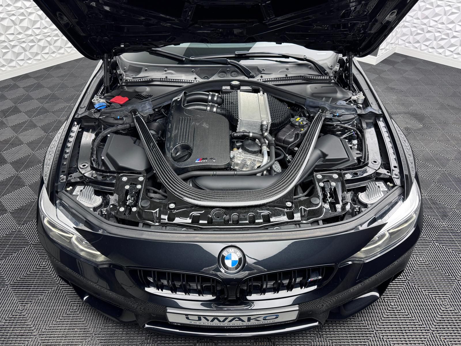 Fahrzeugabbildung BMW DEUTSCH*1-HAND*CARBON*KLAPPE*GEWINDE*EINZELSTĂCK