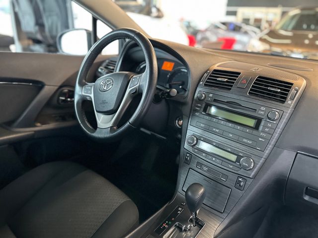Toyota Avensis Kombi Executive Automatik