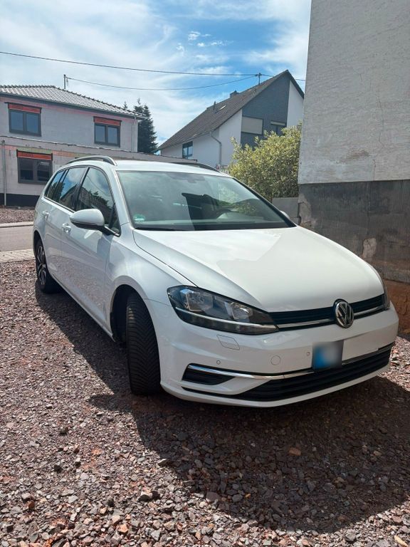 Image of Volkswagen Golf